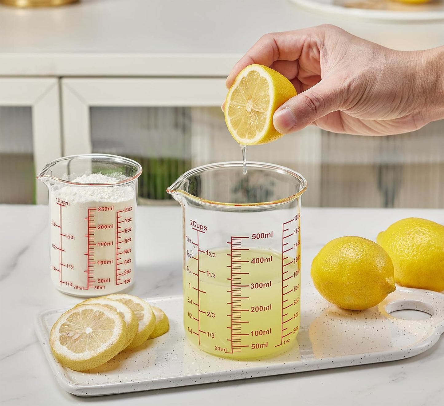 High Borosilicate Glass Measuring Cup-V-Shaped Spout,Glass Measuring Beaker for Kitchen or Restaurant, Easy to Read, 500 ML (16 Oz, 2 Cup)