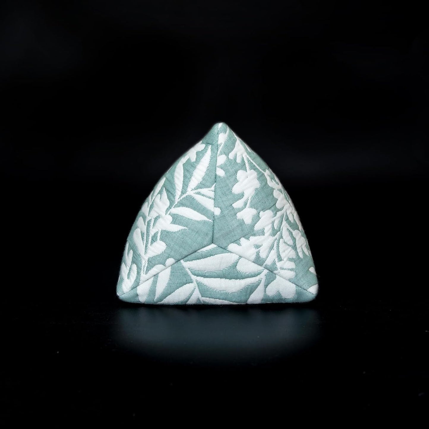 Buckwheat Neck Support Pillow Cervical Neck Cylinder Bolster Pillow,Buckwheat Hulls Adjustable Roll Pillow,Neck Pain Relief for Back and Side Sleepers Round Pillows for Lunch Break Green, 6*15 inch