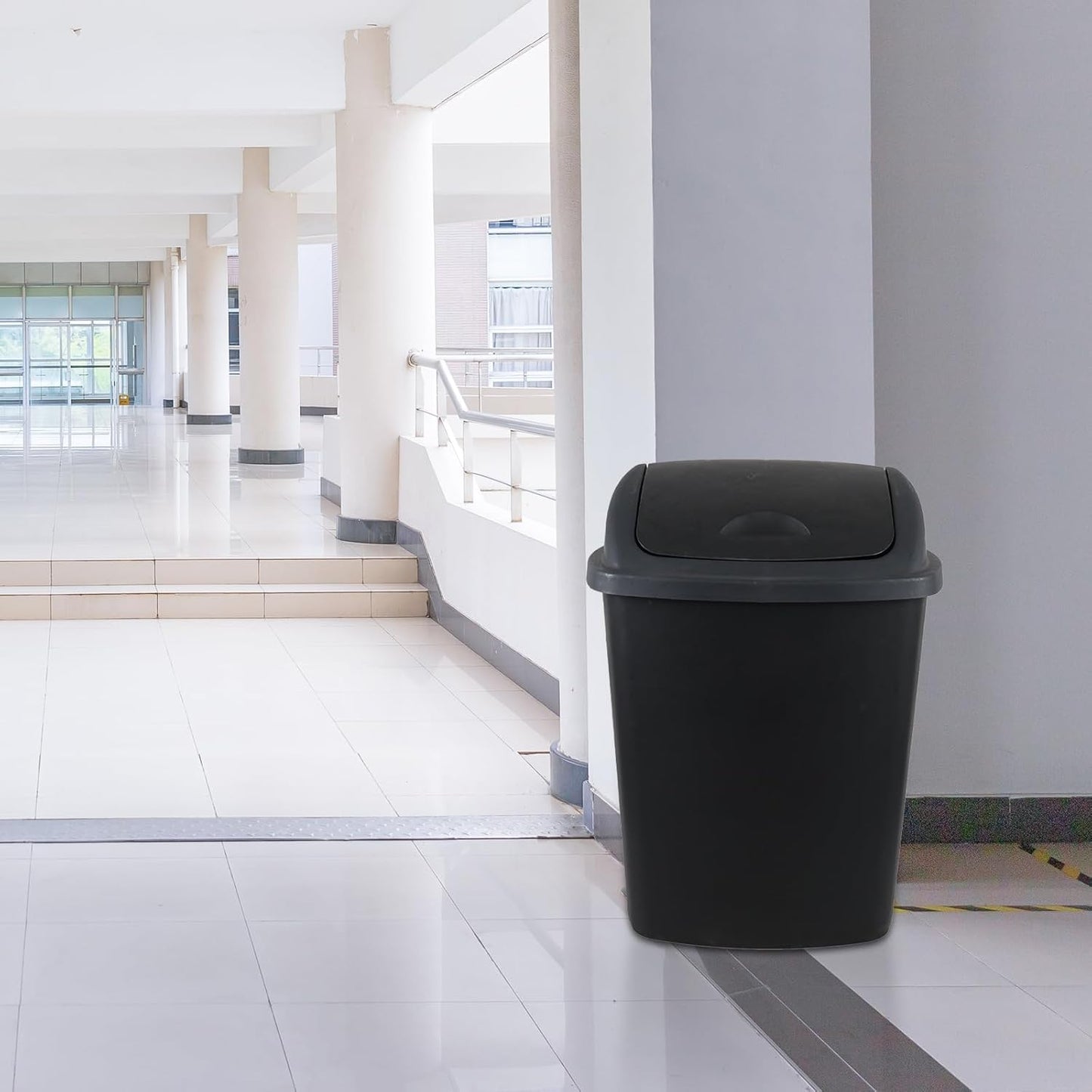 18 Gallon /70 L Swing Lid Large Garbage Bins, 4-Pack, Commercial Grade Plastic Trash Cans for Restaurants, Garages, Conference Rooms, Indoor Household and Commercial Use, Black