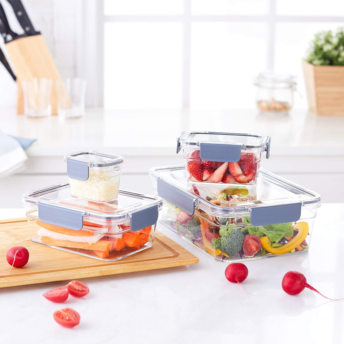 Amazon Basics Tritan Plastic Food Storage Containers - Tritan Plastic Locking, Air Tight, 11 Containers with Lids, 22 Pieces, Clear