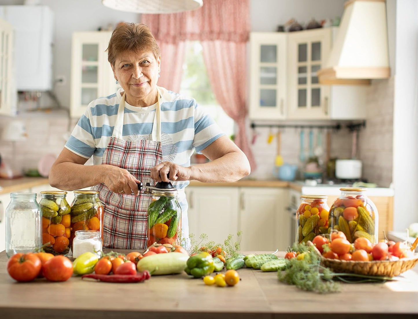 Citric Acid Powder - Bulk 50 lb - Food Grade - Anhydrous Fine Granular - Sour Flavor Enhancer & Preservative - Natural Cleaner Descaling Concentrate - Soap Skincare Bath Bomb Cosmetic Ingredient